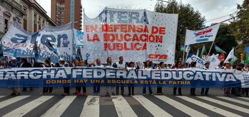 Clarín: “Los docentes [de CTERA] le habrán hecho a Mauricio Macri en 15 meses más huelgas que al kirchnerismo en 12 años”