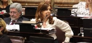 CFK, sobre la gestión de Cambiemos: “[Contrajo deuda por] más de US$100 mil millones”
