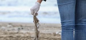 Más del 80% de 47 mil residuos encontrados en las playas bonaerenses son plásticos