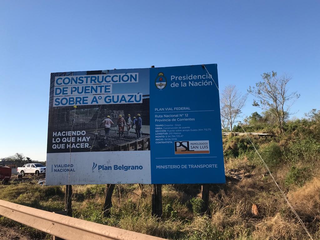 No, este puente en Corrientes no se cayó a un año de su inauguración sino medio siglo después