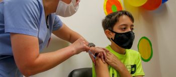 Diez preguntas y respuestas sobre la vacunación contra el coronavirus en niños y niñas