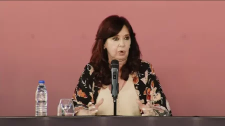 Cristina Fernández de Kirchner: “En 2015 la inflación medida por la Ciudad fue del 24%”