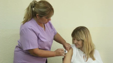 Aumento de casos de coronavirus: dónde me puedo vacunar contra la COVID-19 en CABA y Provincia de Buenos Aires