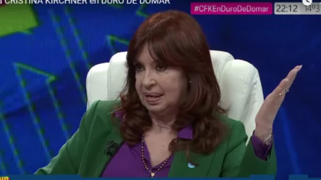 Cristina Fernández de Kirchner: “En 2015, la Argentina no estaba endeudada. Esto no lo digo yo, Nicolás Dujovne lo dijo con todas las letras”