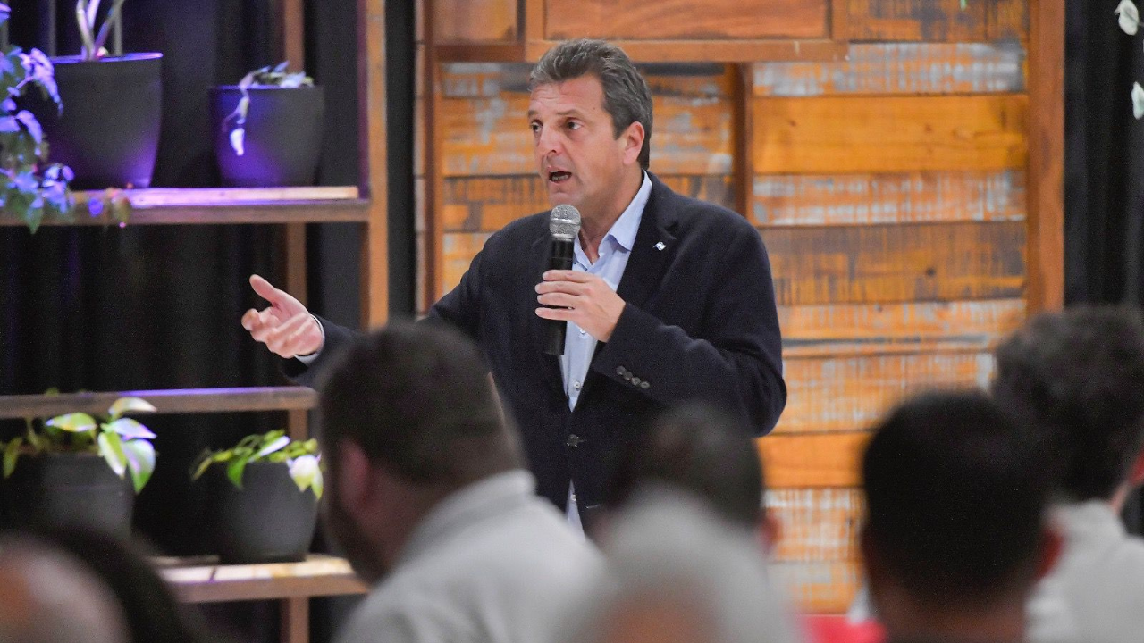 Sergio Massa: “Macri asumió con 1,2 millones de trabajadores pagando el impuesto a las Ganancias y terminó su gobierno con 2,7 millones”