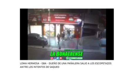 Es verdadero el video donde se ve a 3 comerciantes de Loma Hermosa disparando en la calle para evitar un saqueo