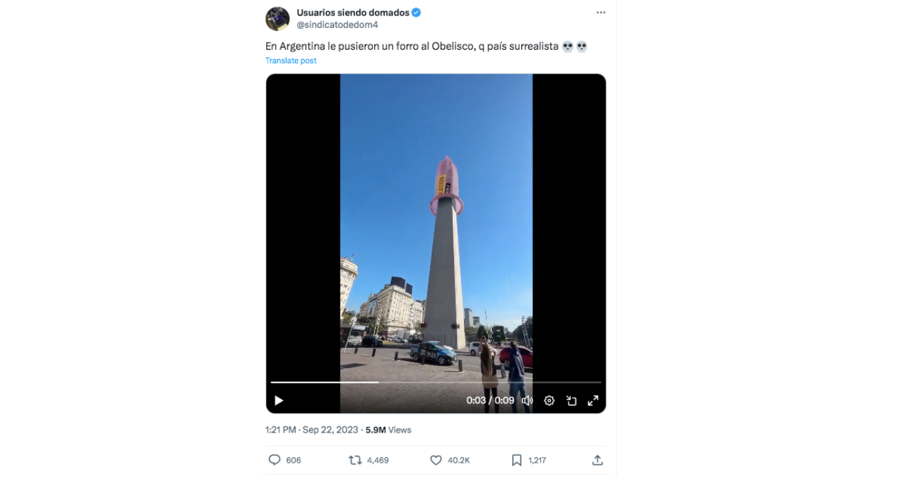 No, este video del Obelisco porteño cubierto por un preservativo no es real: es una animación digital