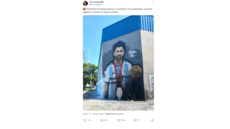 No, este mural de Lionel Messi no lleva escrito “Aguante Massa”; la foto fue alterada