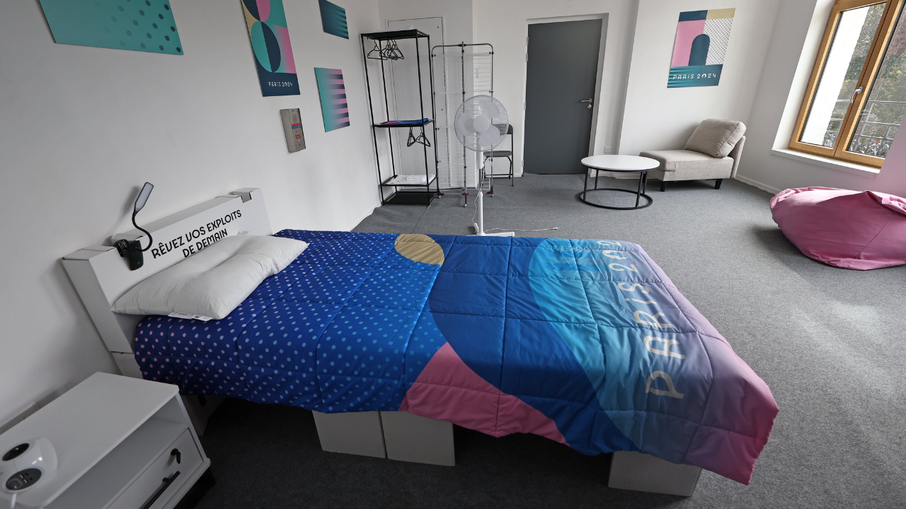 El mito de las camas “antisexo” en los Juegos Olímpicos 2024: están fabricadas en cartón para proteger el ambiente